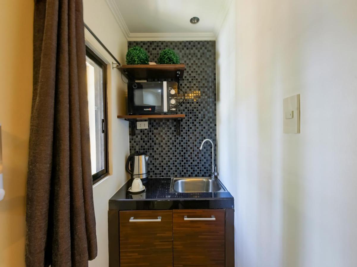 Capital O 860 Nest Nano Suites Makati Makati City Kültér fotó